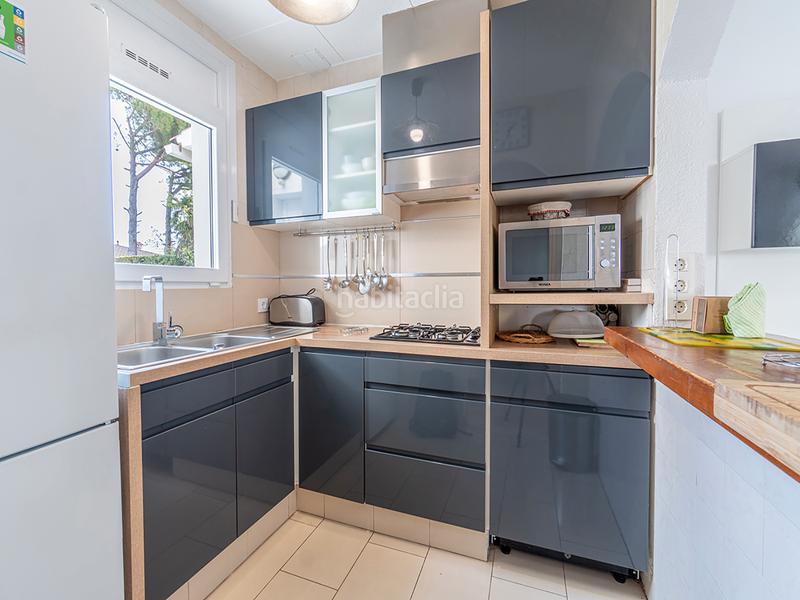 Foto fc0bc0cb-aa27-4a0e-9085-ea6c301dec9e. Chalet in carrer Montgrí 58 in Montgrí Empuriabrava