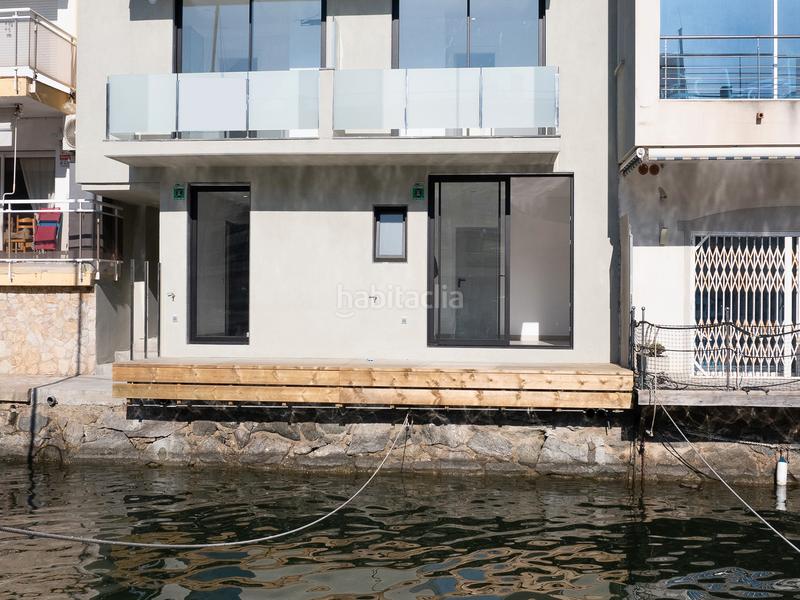 Foto 504fffec-d0ac-4909-a995-b93a8f6a335c. Casa con riscaldamento parcheggio in Port Grec - Port Moxó Empuriabrava