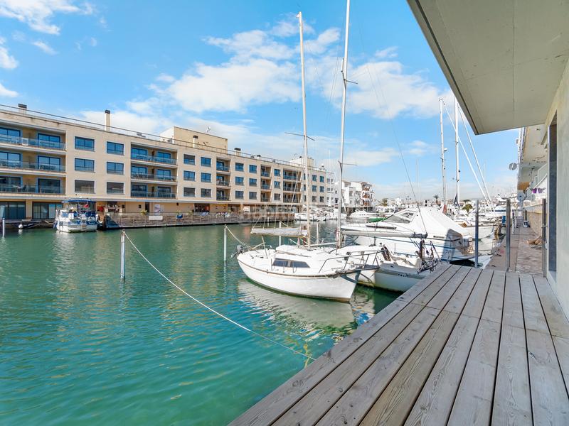 Foto d35d0bc5-fa76-45ab-a427-ef0a8ca95d86. Casa con riscaldamento parcheggio in Port Grec - Port Moxó Empuriabrava