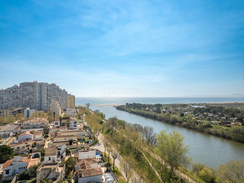 Foto 0c64e0bd-f2fc-47e6-908d-d8d1f795415a. Casa amb aparcament piscina a Montgrí Empuriabrava