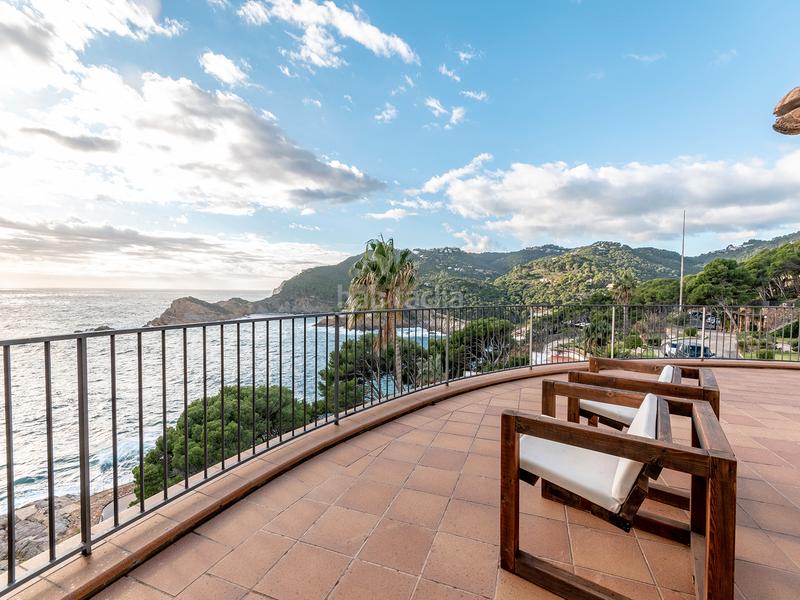 Foto f7bb9a7b-8dda-4fd2-a3d1-7c59b2ba894e. Piso dúplex exclusivo en primera línea de mar en Aiguafreda-Sa Tuna Begur