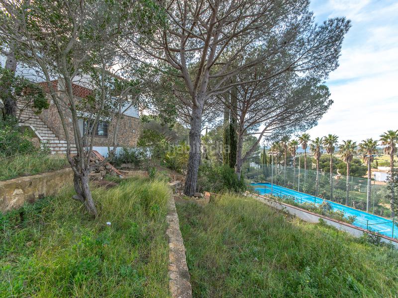 Foto 06062294-1ba1-41f4-8653-b5cb37c27db1. Casa villa con vistas al mar, piscina y pista de tenis en Begur