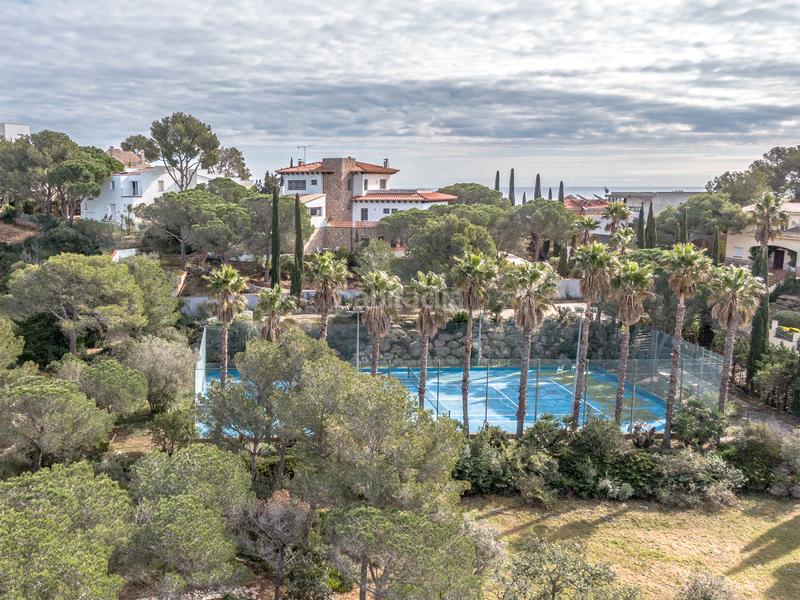 Foto 845299e3-f54a-45b1-ad40-dc43bed33446. Casa villa con vistas al mar, piscina y pista de tenis en Begur