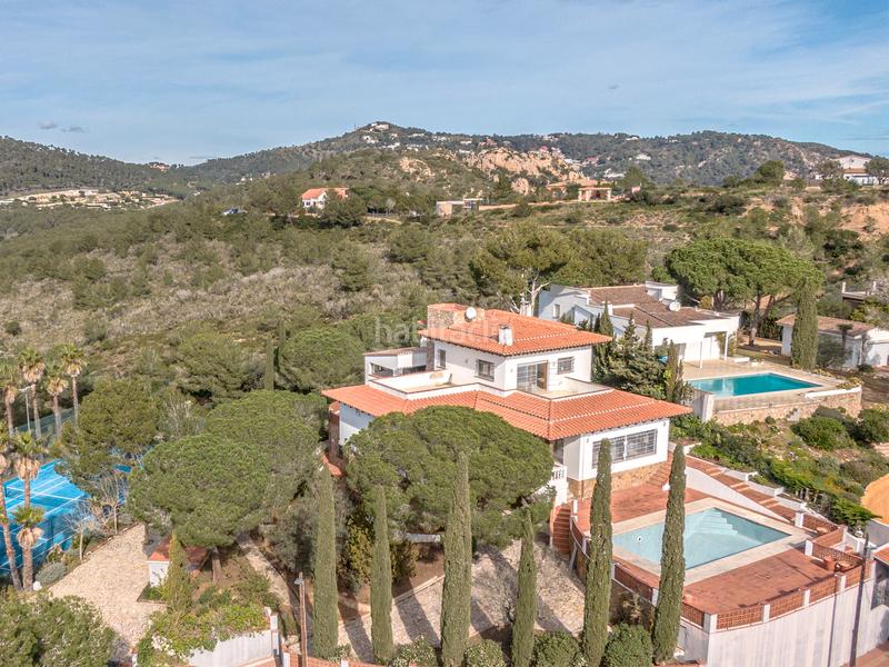 Foto e7dbe571-6314-400b-9a9a-95cced6721d0. Casa villa con vistas al mar, piscina y pista de tenis en Begur