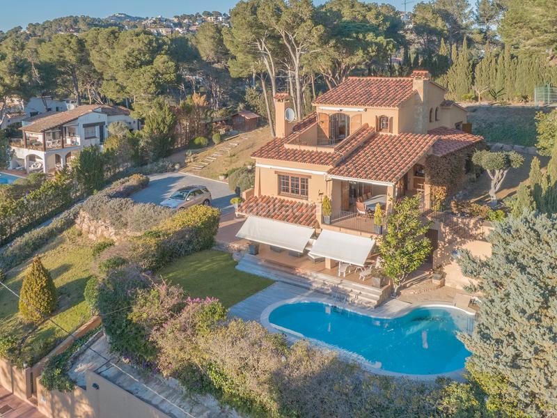 Foto 1ccc02f2-7ab1-4b81-b155-704ee525d8b9. Casa amb xemeneia calefacció aparcament piscina a Tamariu