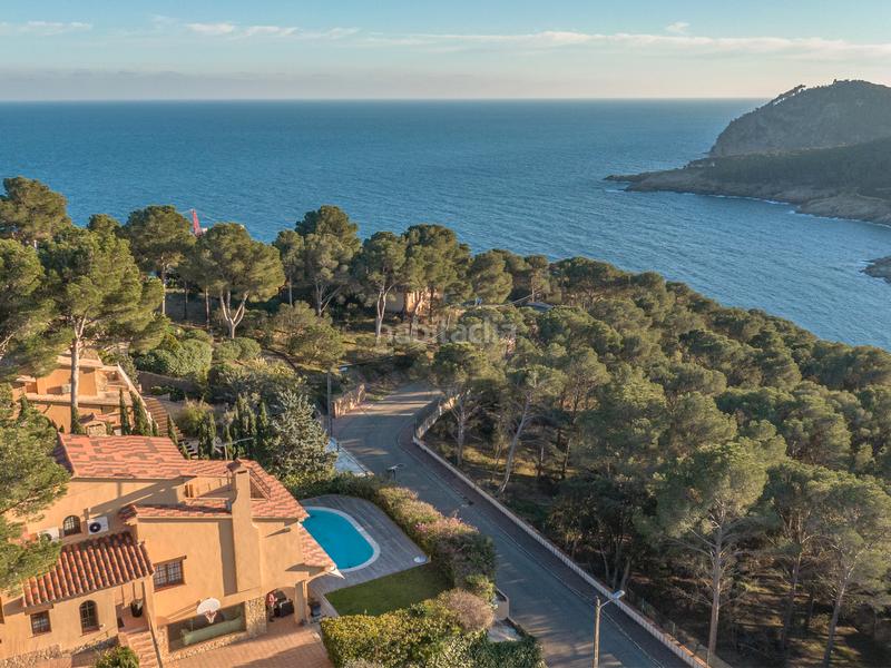 Foto 61509347-2e8b-4feb-bd49-27bcca263c37. Casa amb xemeneia calefacció aparcament piscina a Tamariu