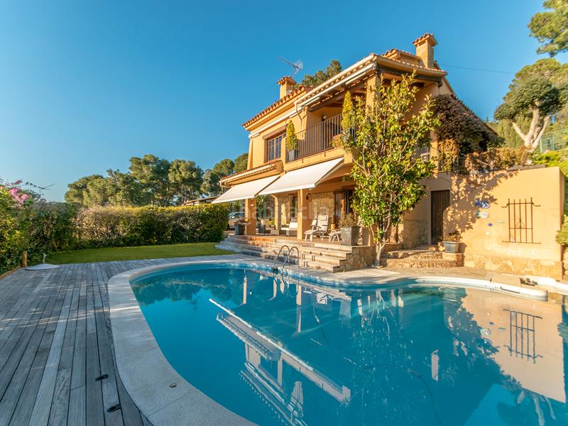 Foto db612018-9424-49dc-9309-198726eb5ef0. Casa amb xemeneia calefacció aparcament piscina a Tamariu