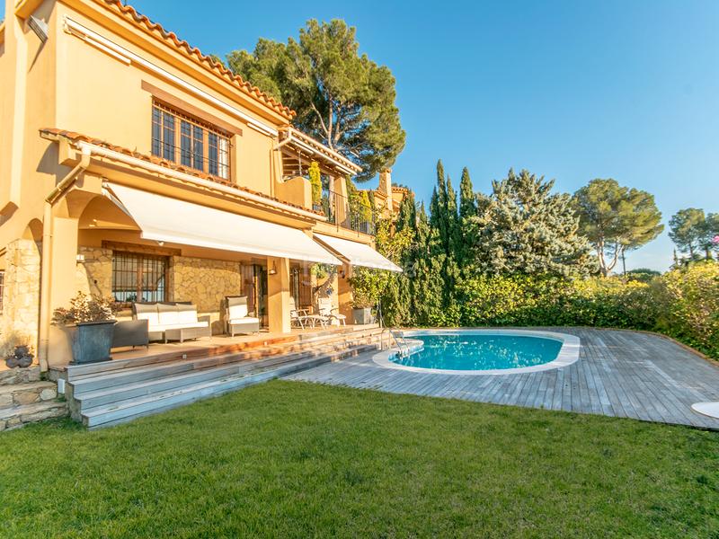 Foto e0675273-3ed6-4308-a38c-7e13d693b247. Casa amb xemeneia calefacció aparcament piscina a Tamariu