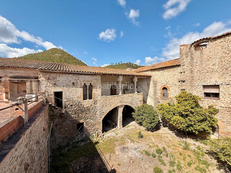 Foto 2ab59812-ab8c-4325-848a-5fbc22393425. Casa masía medieval del siglo xv en el corazón en Boadella i les Escaules