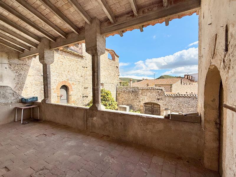 Foto ba3e2195-7e9e-4b3f-9513-18359d66a573. Casa masía medieval del siglo xv en el corazón en Boadella i les Escaules