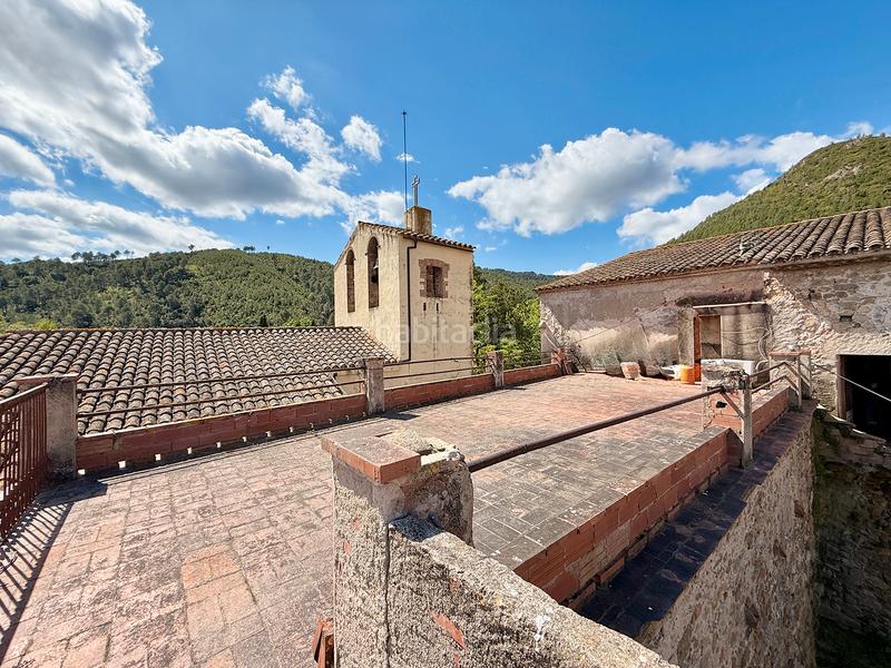 Foto d655d55a-5fef-497f-a203-5cb08552e18a. Casa masía medieval del siglo xv en el corazón en Boadella i les Escaules
