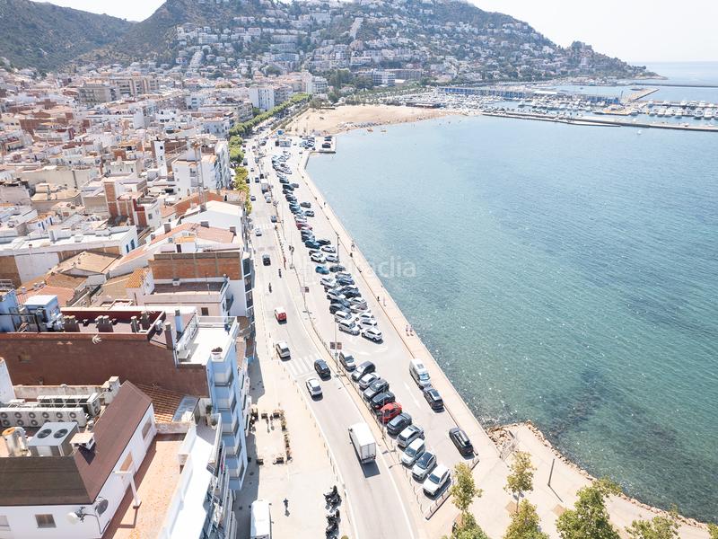 Foto e5657c7c-0d46-4e8f-8cb9-36742fc18582. Appartement avec chauffage dans Centre Roses