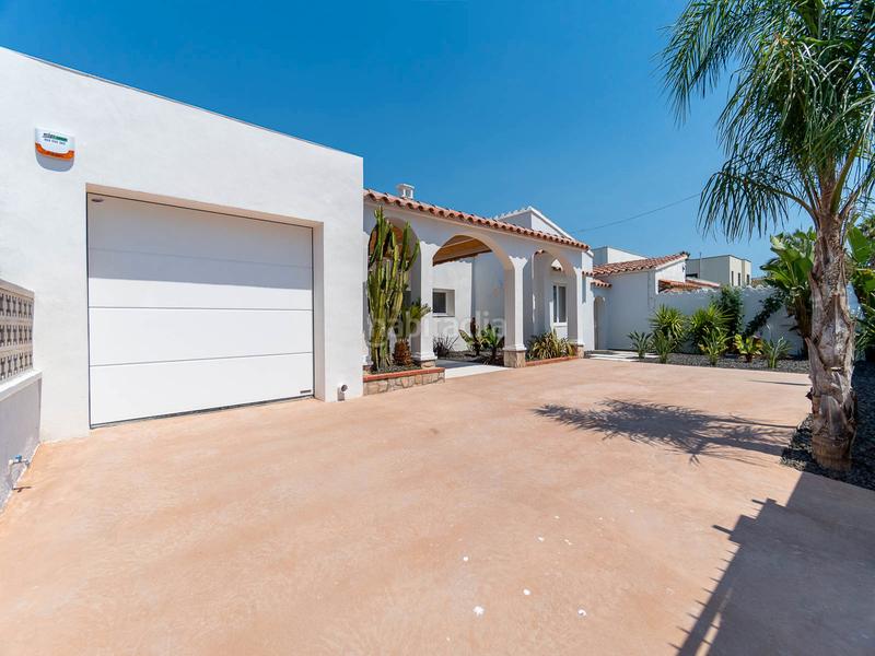 Foto 35c69a5d-ba23-484a-9cea-01ebb5dafa56. Casa espectacular casa en planta baja totalmente renovada con amarre de 15 metros en Empuriabrava