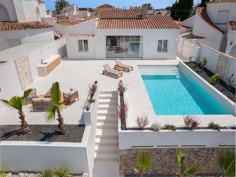 Foto 5d555589-d2d2-4637-ac8d-728d2c6771dc. Casa espectacular casa en planta baja totalmente renovada con amarre de 15 metros en Empuriabrava