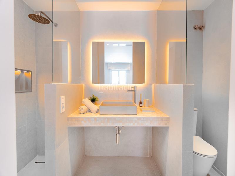 Foto b67b6e23-75bc-4c5d-9820-7d1d7594b599. Casa espectacular casa en planta baja totalmente renovada con amarre de 15 metros en Empuriabrava