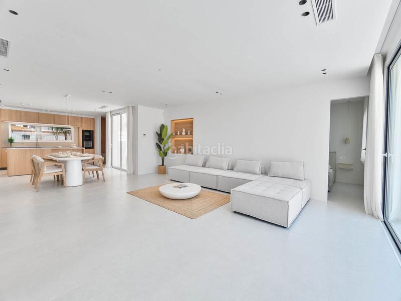 Foto cb203e3c-c935-427b-a215-486c527180dd. Casa espectacular casa en planta baja totalmente renovada con amarre de 15 metros en Empuriabrava