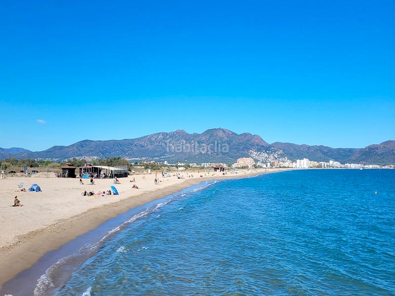 Foto f3c560cd-4c6a-43b5-91b4-ed7e830d0511. Casa espectacular casa en planta baja totalmente renovada con amarre de 15 metros en Empuriabrava