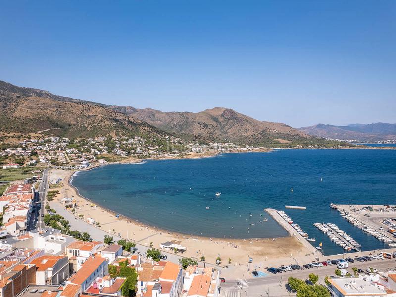 Foto c0b52efe-0e97-44e3-a48d-b40303d2e1d2. Building in Port de la Selva (El)