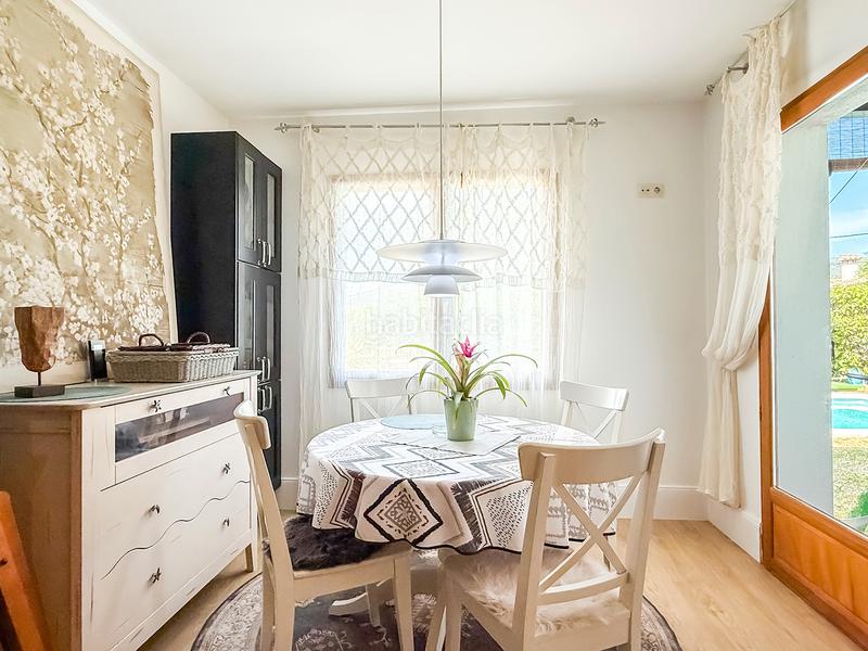 Foto d8c37411-6c58-436a-9a24-35dff68c8ee8. Casa en carrer de santa cristina 3 encantadora casa con piscina, placas solares y licencia turística en Calonge