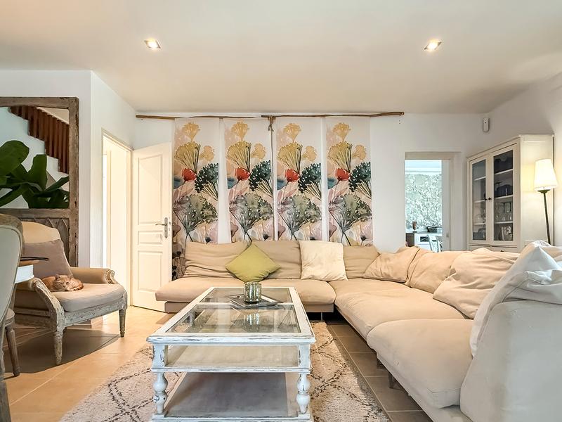 Foto f69c8f82-2485-4026-9136-ff37198aaefb. Casa en carrer de santa cristina 3 encantadora casa con piscina, placas solares y licencia turística en Calonge