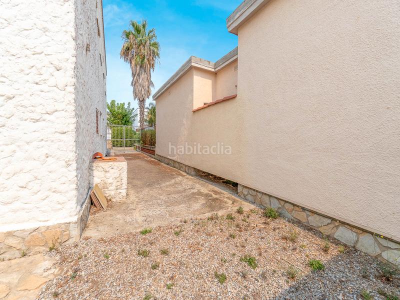 Foto 1dc07bb3-2618-4229-8eb1-4c9d3a02e7cd. House with fireplace parking pool in Cap Ras - Creus - Falconera Empuriabrava