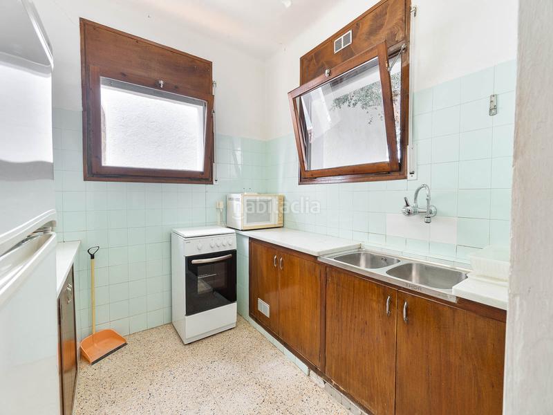 Foto bba63b33-6177-46c7-b6f0-6493292bd795. House with fireplace parking pool in Cap Ras - Creus - Falconera Empuriabrava