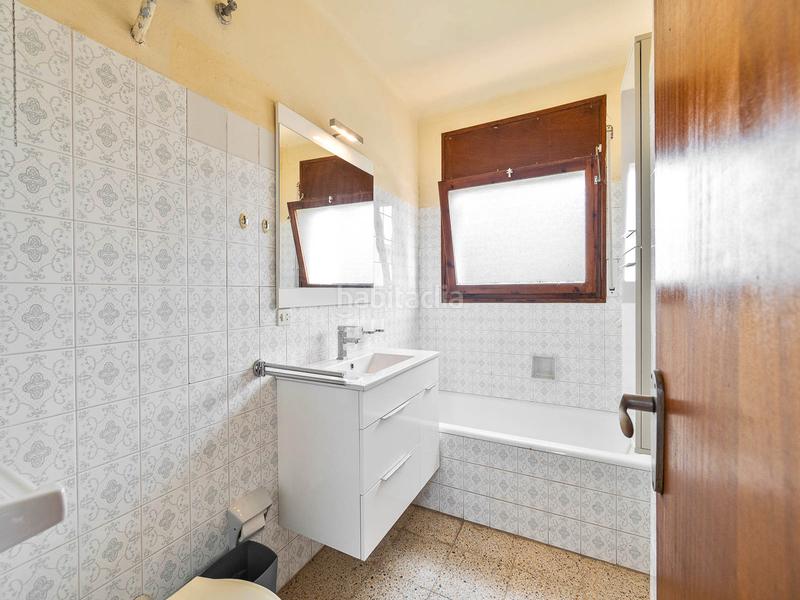 Foto 19b1fb44-2a44-4876-ba21-6abee876d424. Haus mit kamin parking in Cap Ras - Creus - Falconera Empuriabrava