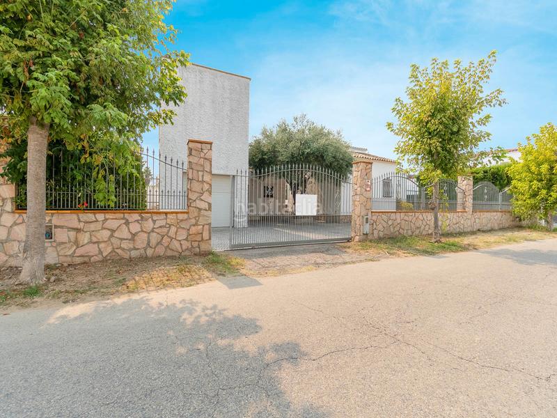 Foto 2670561a-d3db-43db-847d-1ac0a4914b8e. Haus mit kamin parking in Cap Ras - Creus - Falconera Empuriabrava