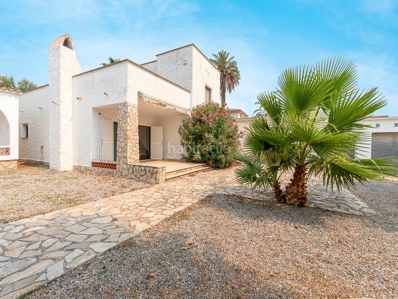 Foto f5e37c54-0515-4648-8d83-4529529be1e4. Haus mit kamin parking in Cap Ras - Creus - Falconera Empuriabrava