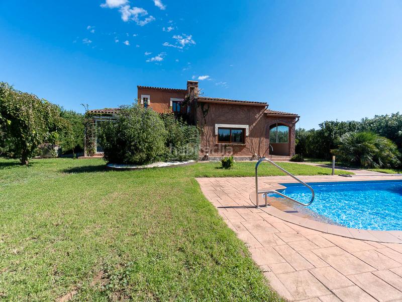 Foto 21dc90c2-b17a-4414-b0b4-2709a9e82dda. Casa con camino riscaldamento parcheggio piscina in Peralada