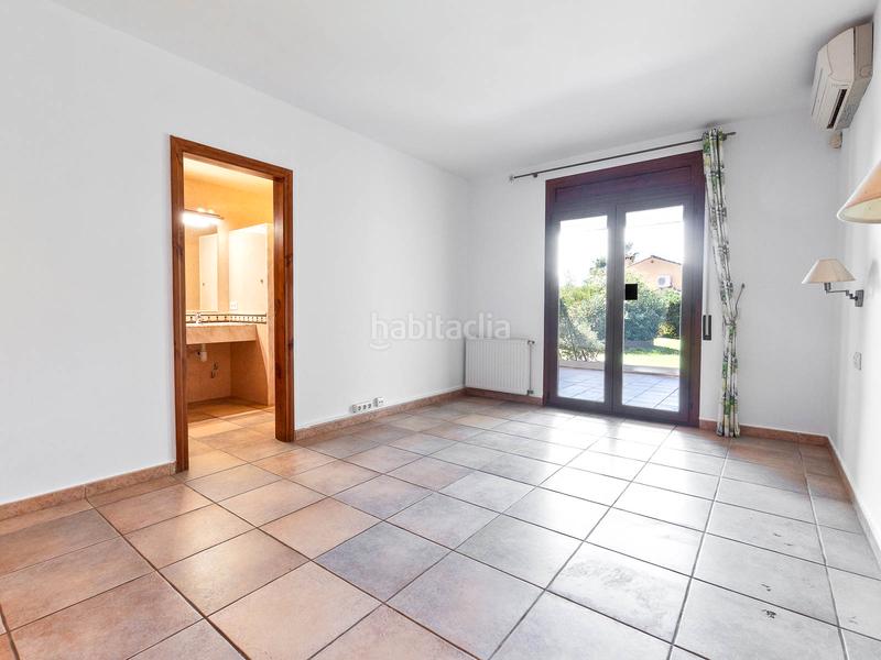 Foto 55ace4f8-cbe7-462e-989e-1eb38f115f54. Casa con camino riscaldamento parcheggio piscina in Peralada