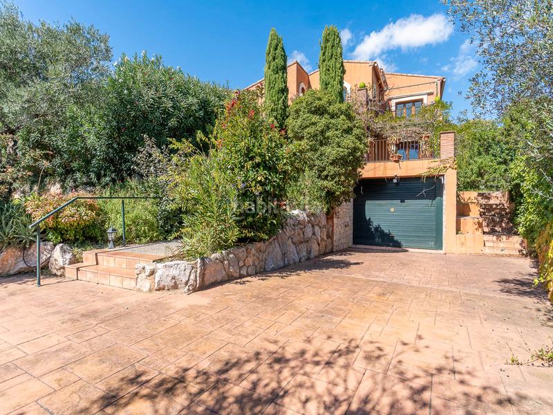 Foto 5bd72423-415c-4e6d-b113-53f11036fca1. Casa con camino riscaldamento parcheggio piscina in Peralada