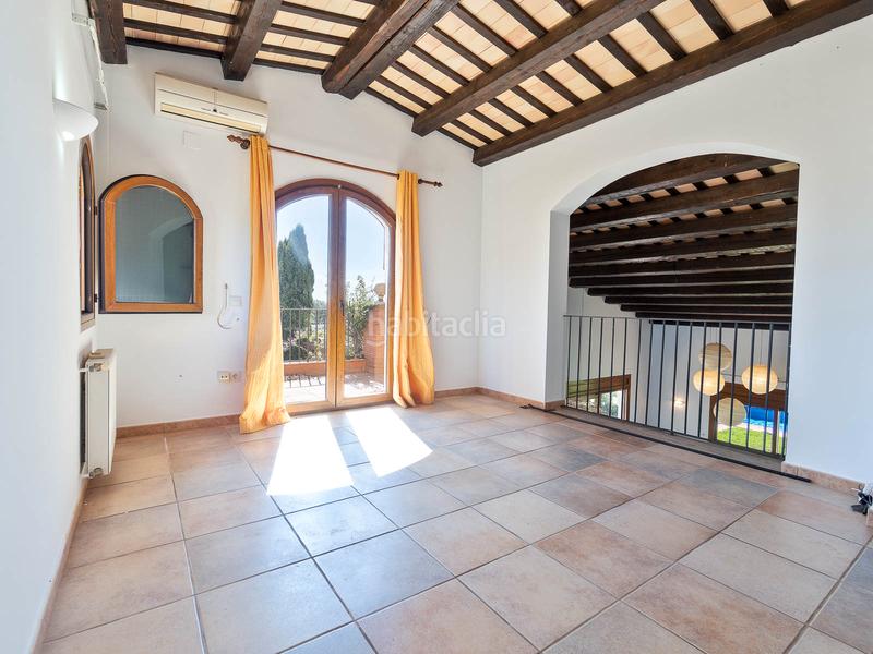 Foto 5eafe5ee-0a7c-48b1-b791-fc9a990e667c. Casa con camino riscaldamento parcheggio piscina in Peralada