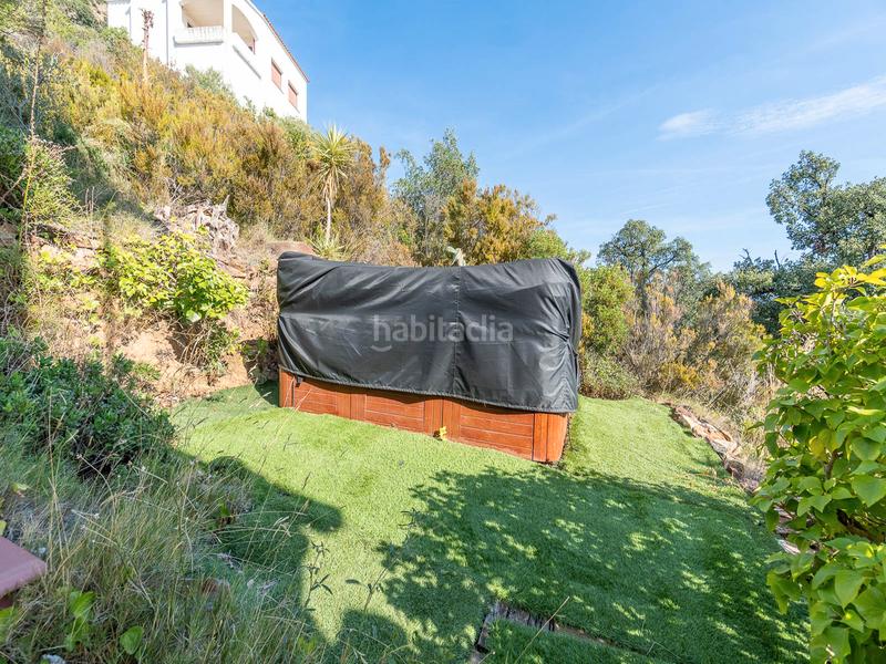 Foto ee7efd67-c905-41ed-9f18-26a26130c343. Maison avec cheminée dans Nord Roses