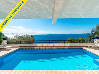 Apartament a Puig Rom-Canyelles-Almadrava. Encantador apartamento con vistas al mar y licencia turística en