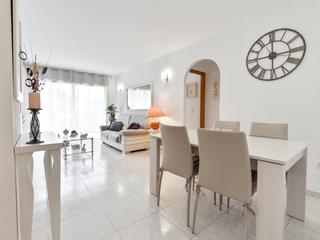 Pis a Centre. Apartamento a 2 minutos de la playa y en pleno centro de roses