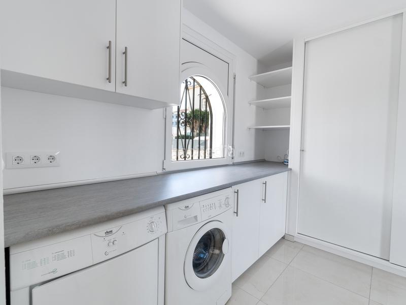 Foto 159a3151-332f-4ea6-a0f9-45d146eba990. Maison avec parking piscine dans Sant Maurici Empuriabrava