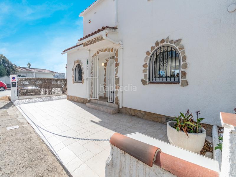 Foto 32899d6b-2f0b-4356-b682-1924f2eea7c3. Maison avec parking piscine dans Sant Maurici Empuriabrava