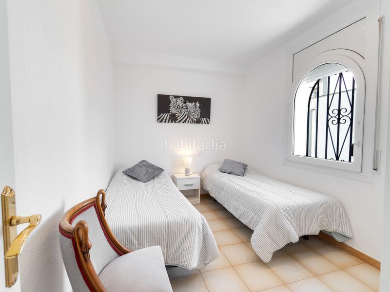 Foto a62018ad-4389-4b71-97cd-1787543e57f3. Maison avec parking piscine dans Sant Maurici Empuriabrava