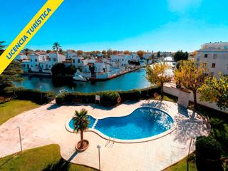 Pis a Carrer flamicell 16f. Apartamento con piscina, hermosas vistas y licencia turística