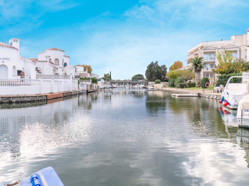 Foto 62e7daeb-a715-47ec-9d99-e12dd2e4d280. Appartement avec chauffage piscine dans Sant Maurici Empuriabrava