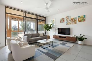 Pis en Monte el Pilar. Amplio y luminoso piso de 143 m2 en edificio singular de majadah