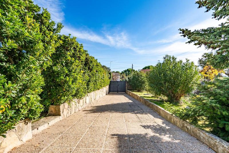 Foto bf8bd290-067f-4f10-858e-78bf66937875. Chalet con riscaldamento parcheggio piscina in Cerro Alarcón Valdemorillo