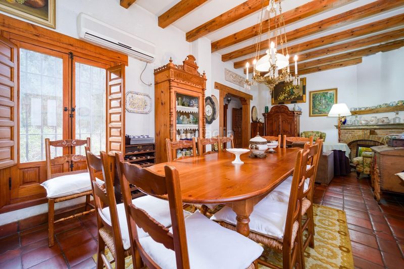 Foto 1047a24a-4b00-4ccb-a15b-aab2979acf70. Casa amb calefacció aparcament piscina a Barrio de Albaicín Granada