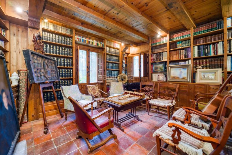 Foto 1f068db5-2acd-44b6-91da-9ecd4c2ab9d0. Casa amb calefacció aparcament piscina a Barrio de Albaicín Granada