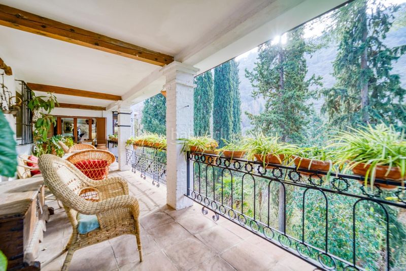 Foto a77c4df0-4a70-4c2d-871a-144029c3a8c5. Casa amb calefacció aparcament piscina a Barrio de Albaicín Granada