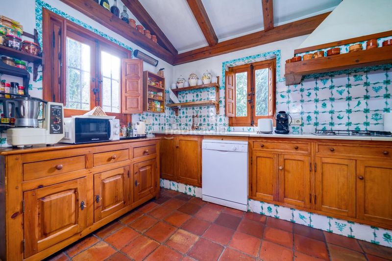 Foto d5d327ad-f679-4fa9-a5af-209756142452. Casa amb calefacció aparcament piscina a Barrio de Albaicín Granada