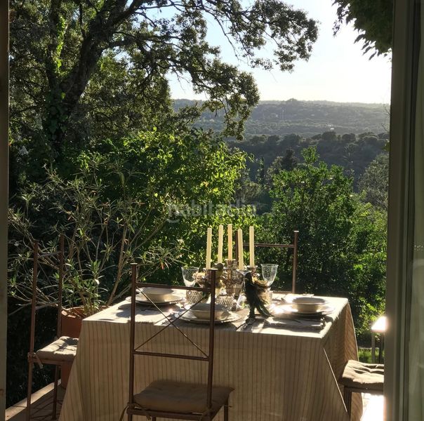 Foto 44349c59-995b-497c-a5ff-6e63bc02c497. Xalet amb calefacció aparcament piscina a El Gasco Torrelodones