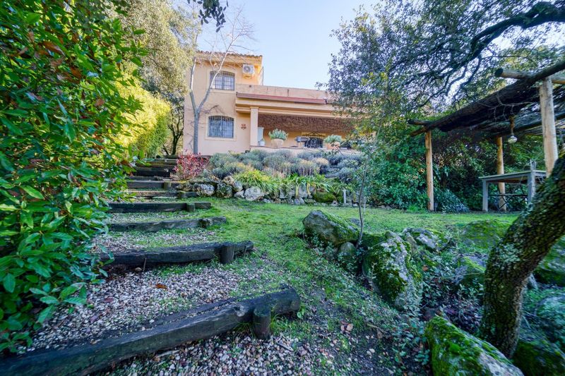 Foto 8d9d04e6-6249-4f03-9996-e47781ee4df7. Xalet amb calefacció aparcament piscina a El Gasco Torrelodones