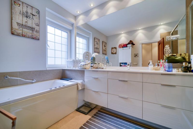 Foto 68cb6e1a-24d1-4e67-9da2-463ad71e995c. Xalet amb calefacció aparcament a Las Arenas Getxo